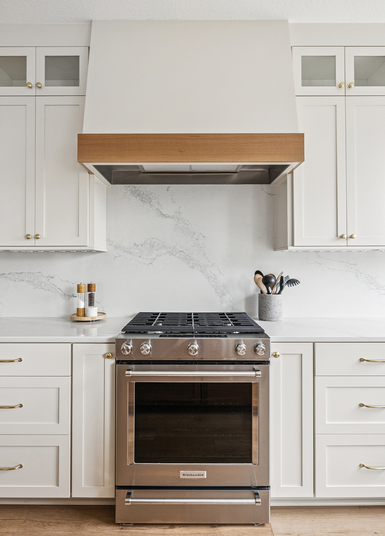 Two-tone transitional kitchen featuring Alabaster paint perimeter and white oak accent island